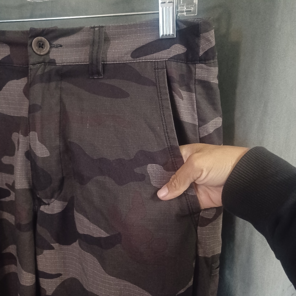 MENS CAMO SHORTS - Picture 7 of 10